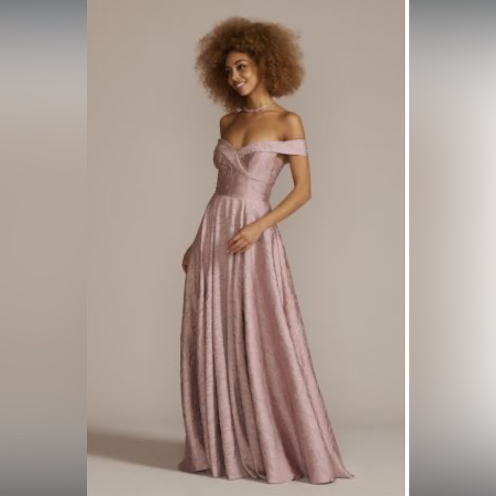 OFF-THE-SHOULDER SWEETHEART BALL GOWN (Sale!!!)